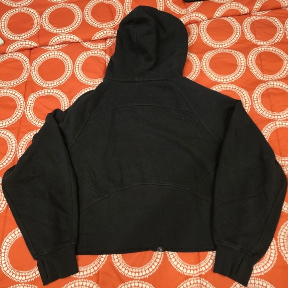 Lululemon Oversized Cropped Full-Zip Scuba Hoodie in Black - Picture 2 of 2